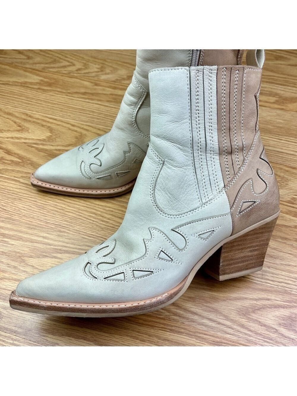 Like New Dolce Vita Ramson Cream Tan Leather Western Cowgirl Short Boots 8.5 - Picture 3 of 10